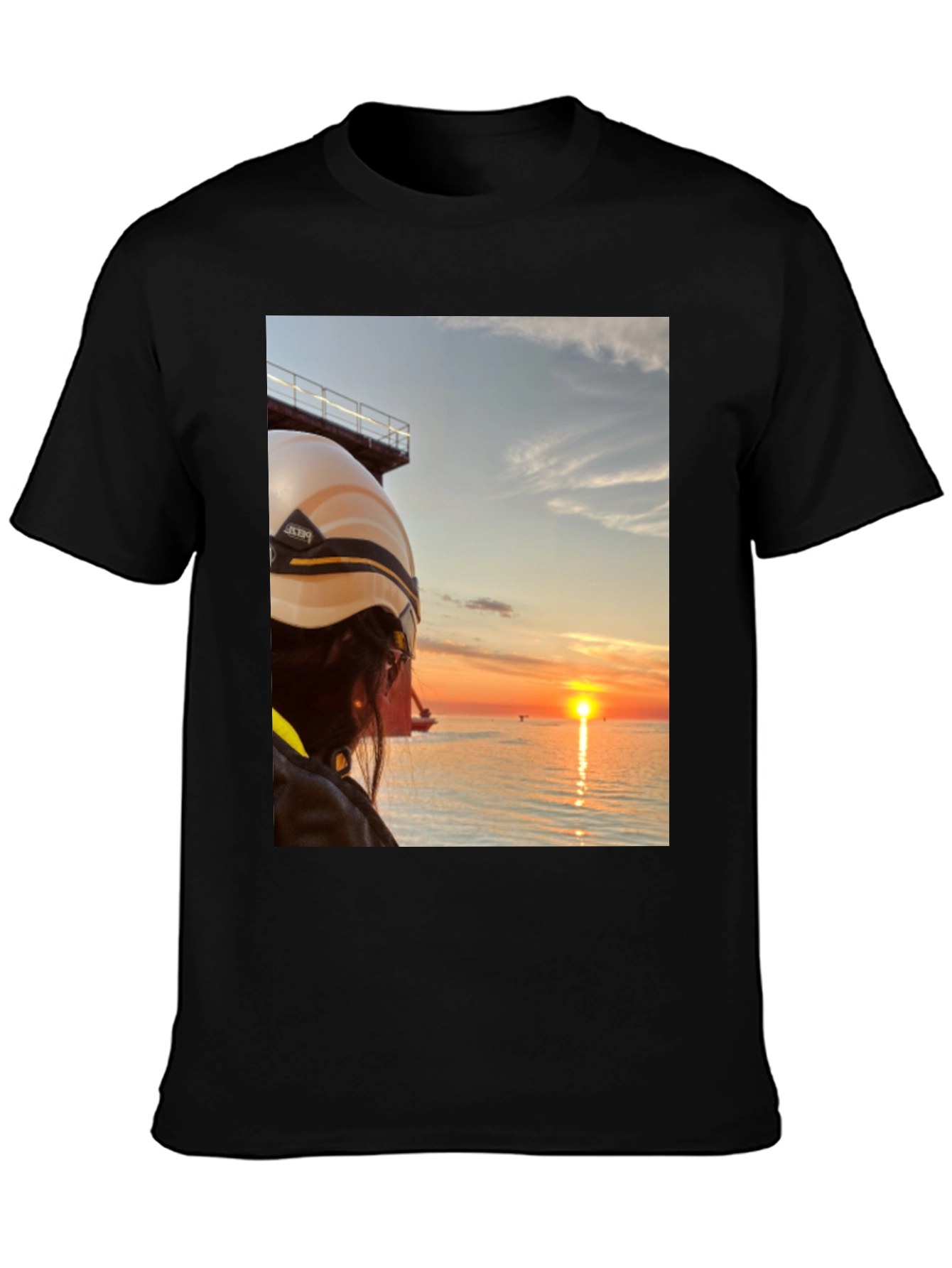 Black Sunset Seeker Graphic Tee view 3