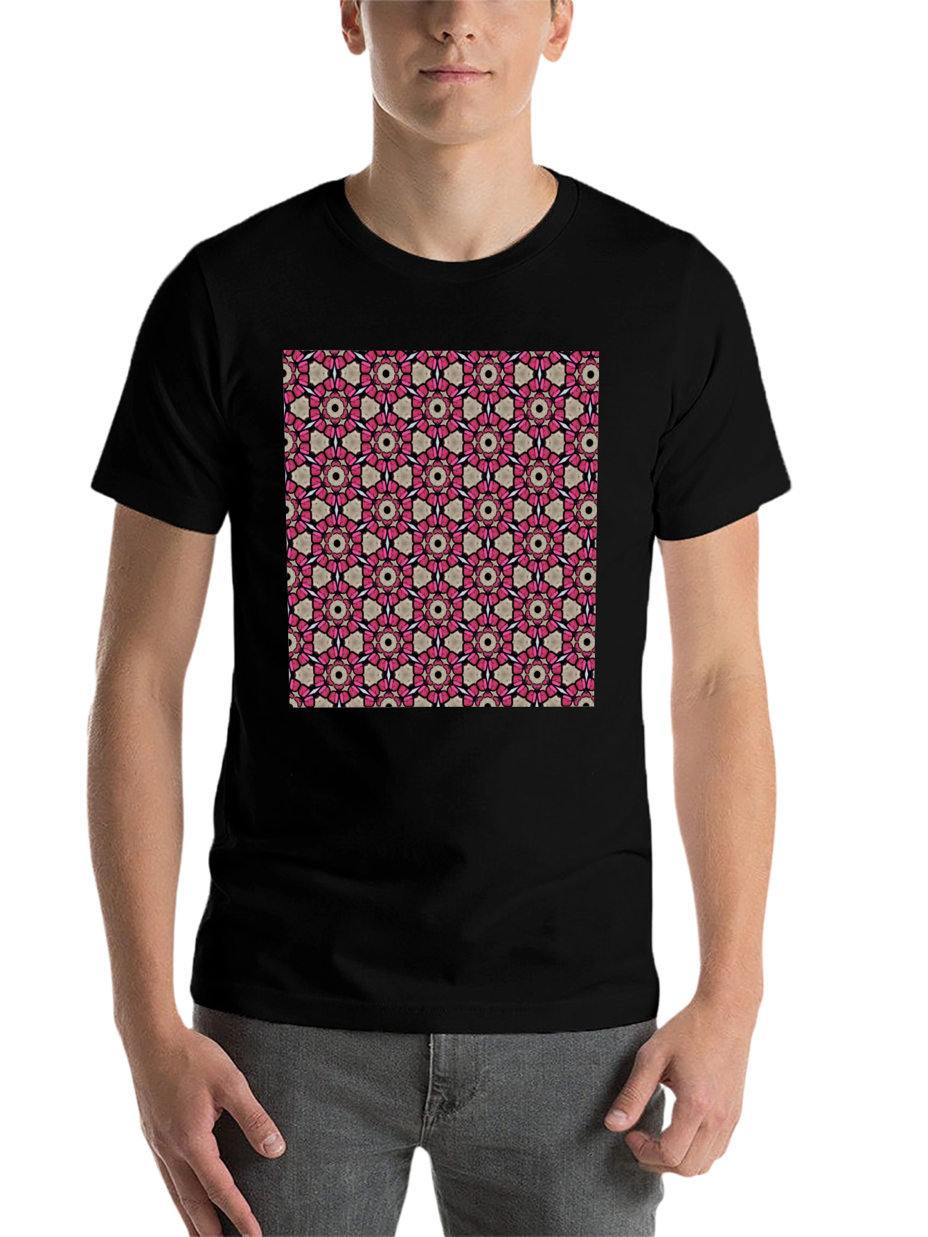 Black Geometric Pattern T-Shirt: Stylish Floral Design view 7