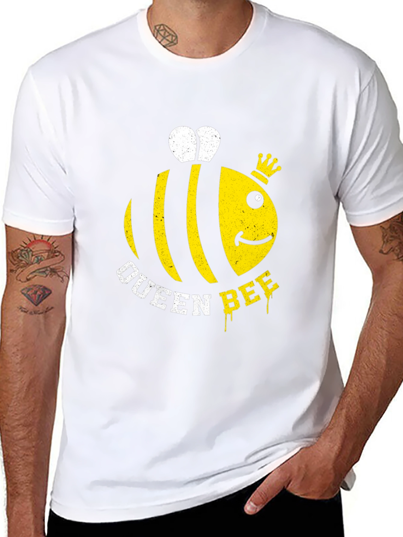 Black Queen Bee Graphic T-Shirt - Stylish and Fun view 8