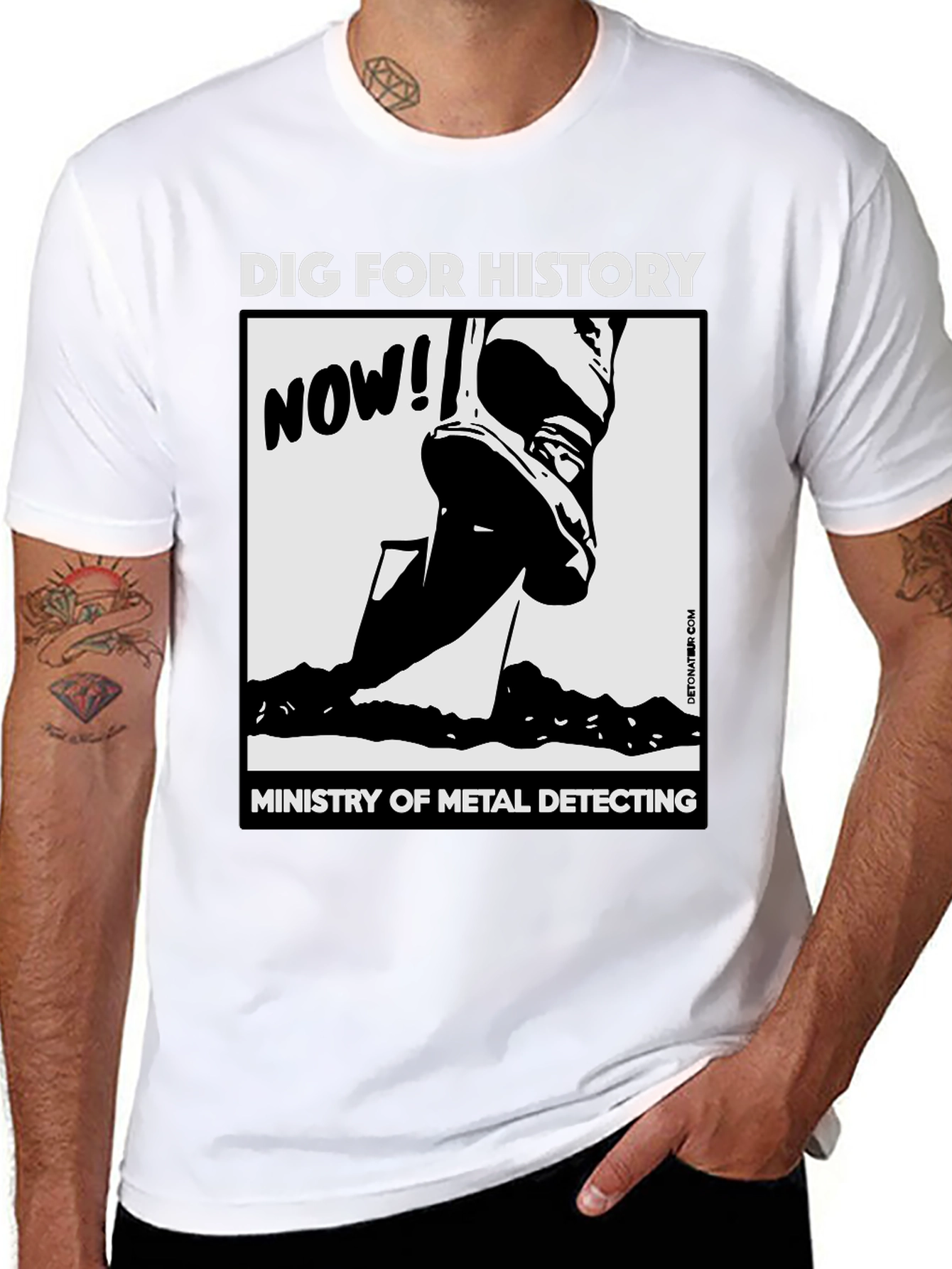 Black Dig For History Metal Detecting T-Shirt view 8