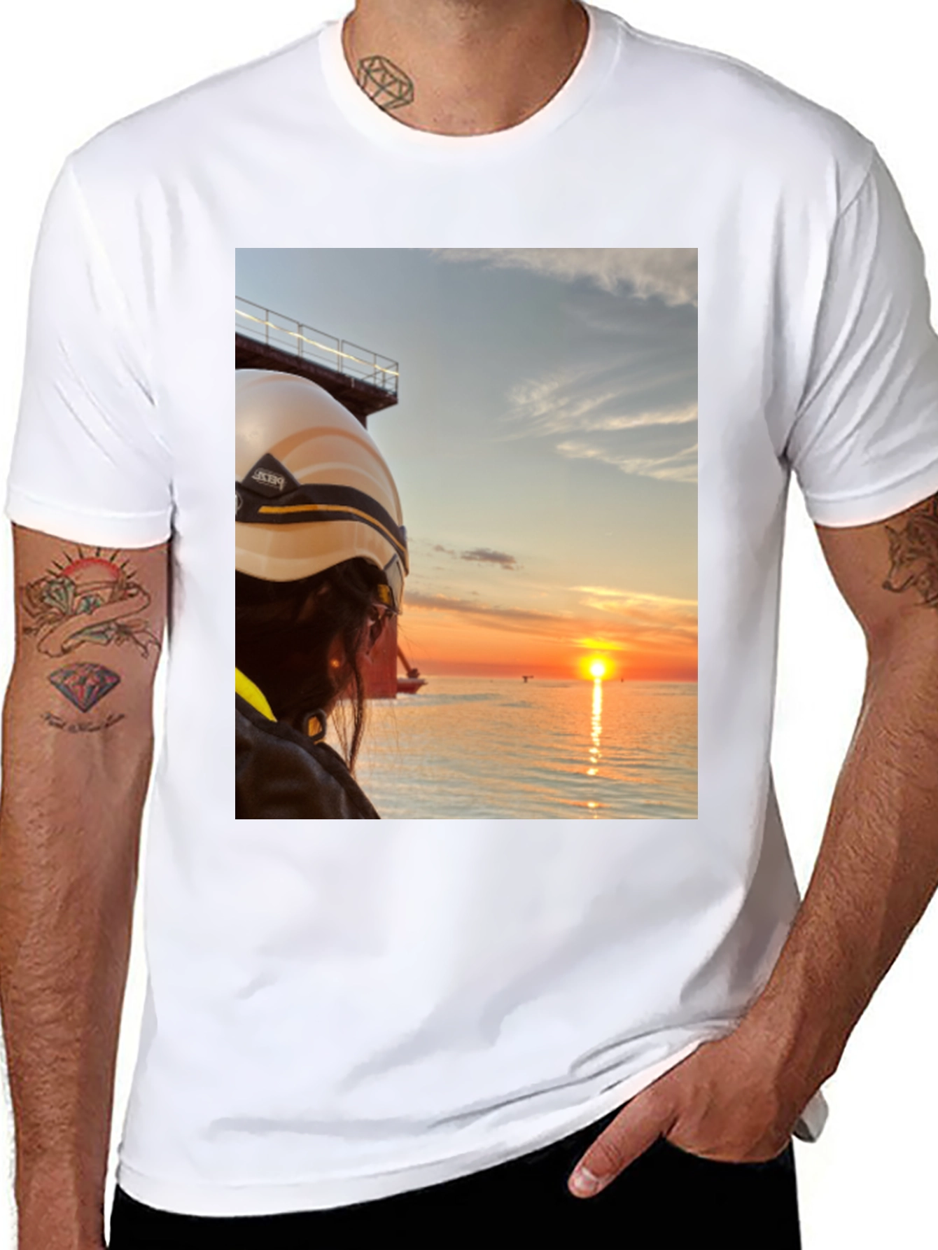 Black Sunset Seeker Graphic Tee view 8