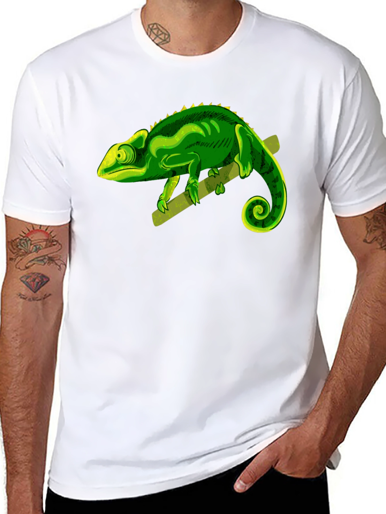 Black Chameleon Graphic Print T-Shirt view 8
