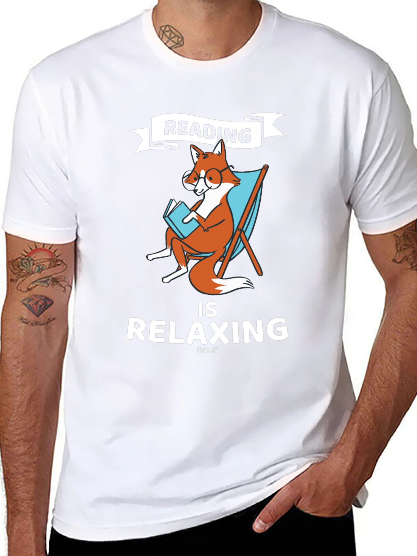 Black Reading Fox Graphic T-Shirt view 8