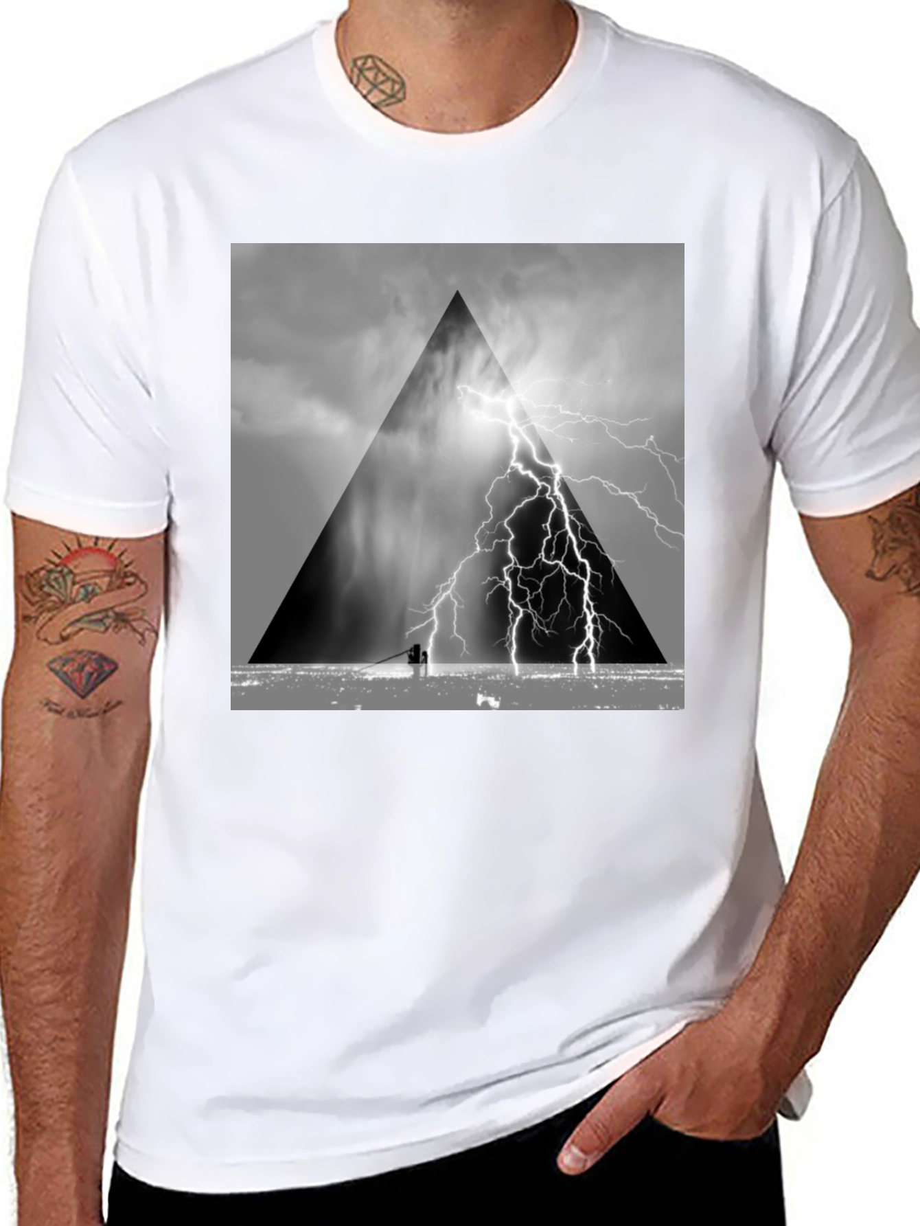 Black Stormy Triangle Graphic T-Shirt view 8