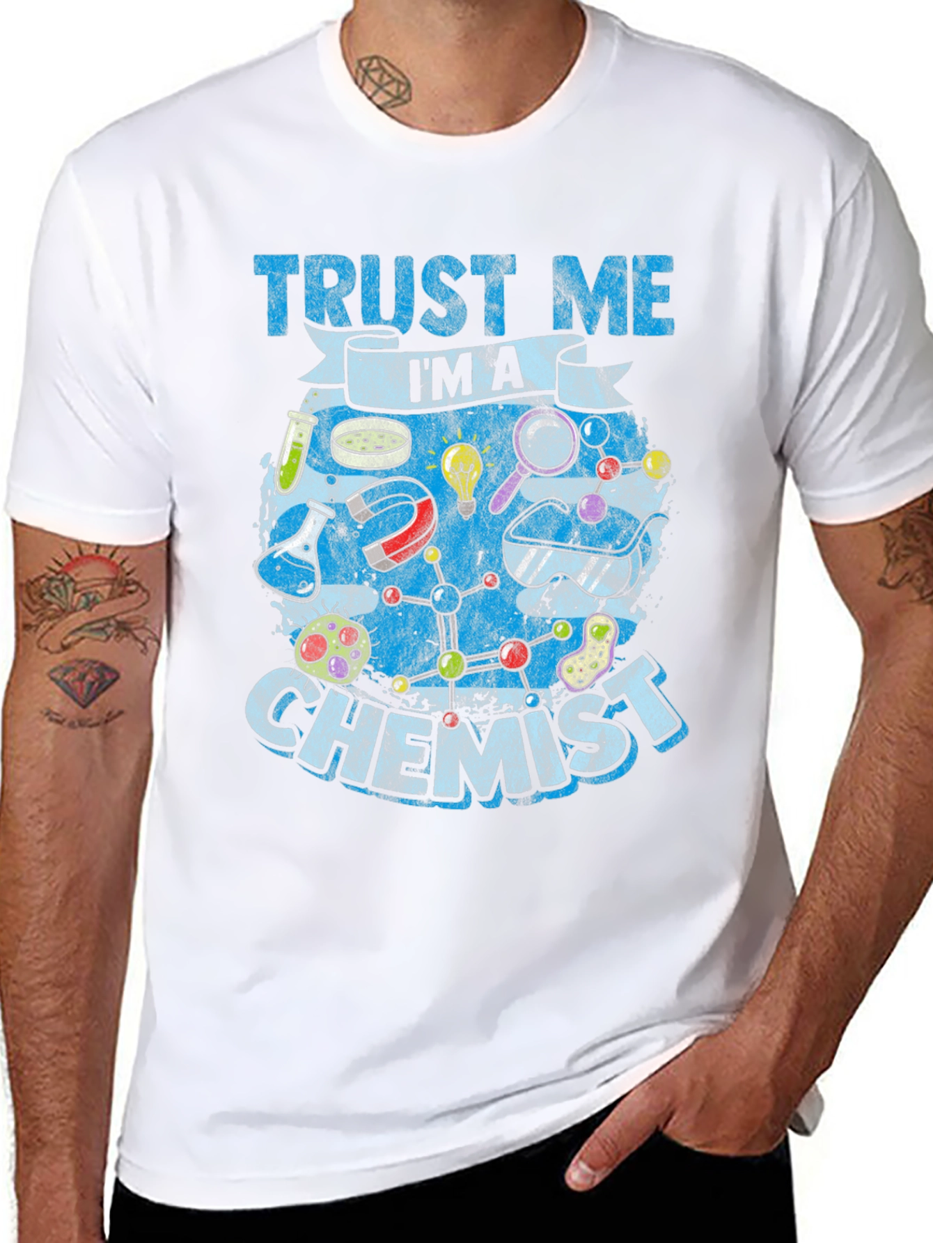 Black Trust Me I'm A Chemist T-Shirt view 8