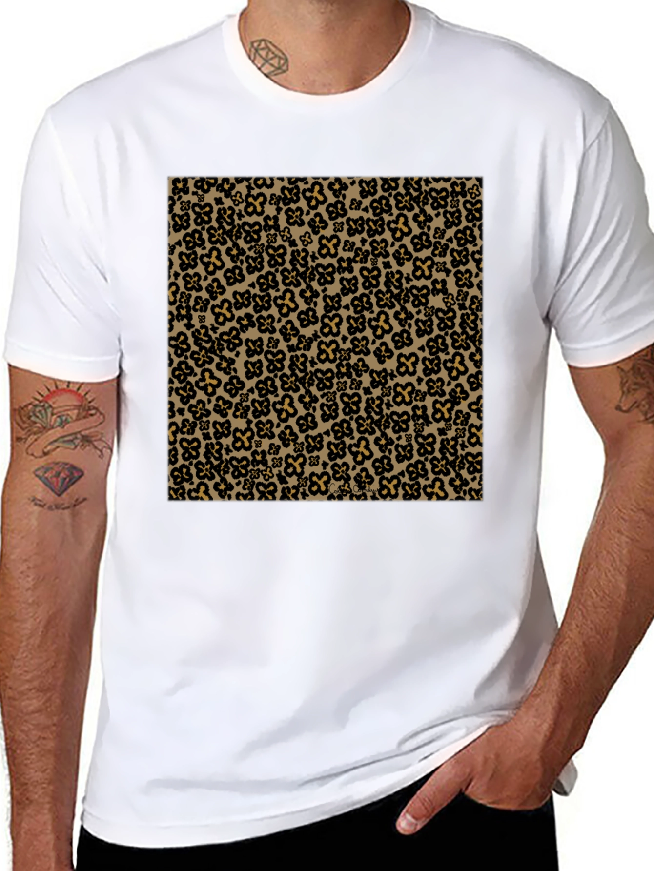 Black Black Crew Neck Tee with Clover Print view 8