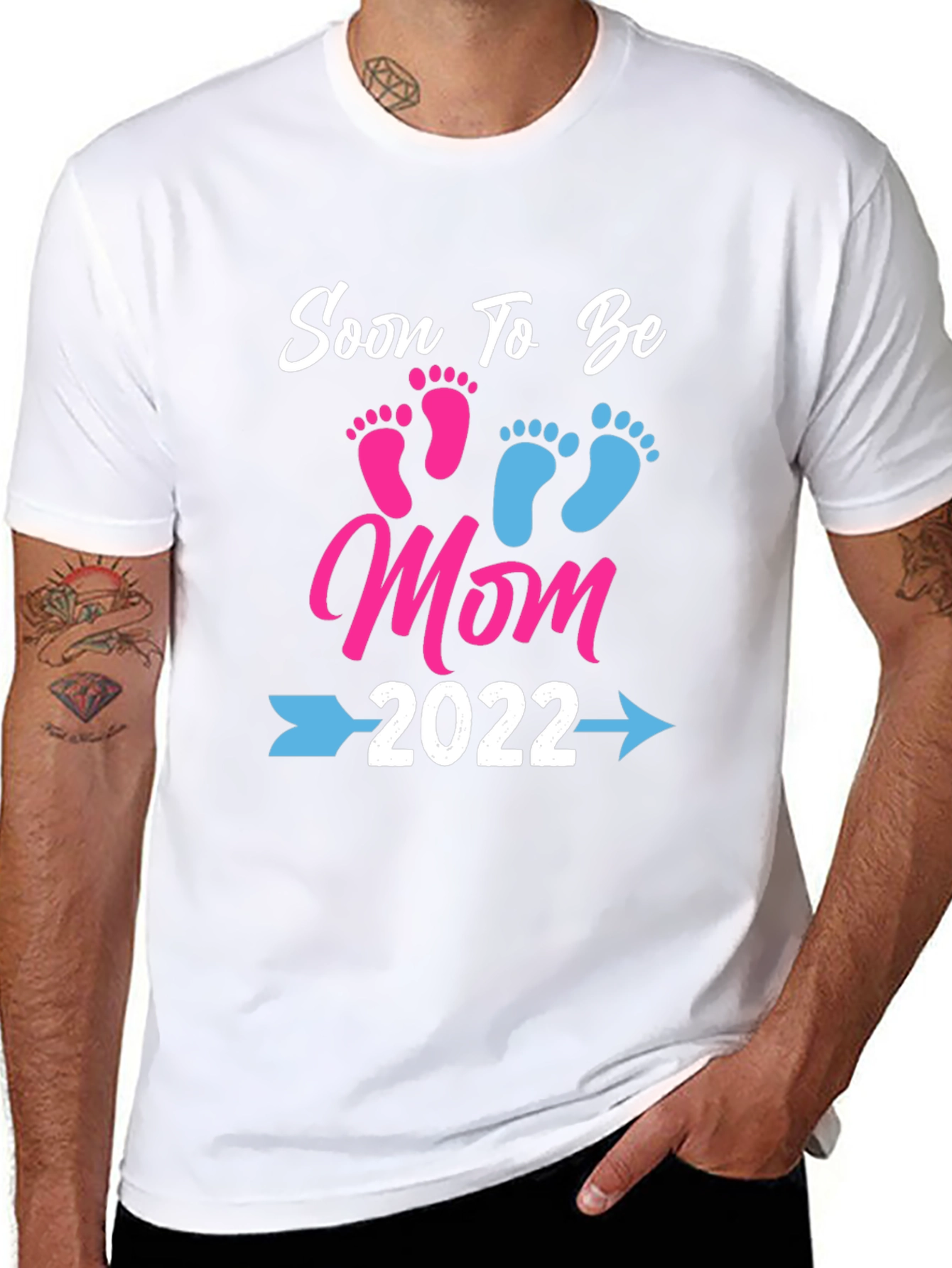 Black Soon To Be Mom 2022 T-Shirt view 8