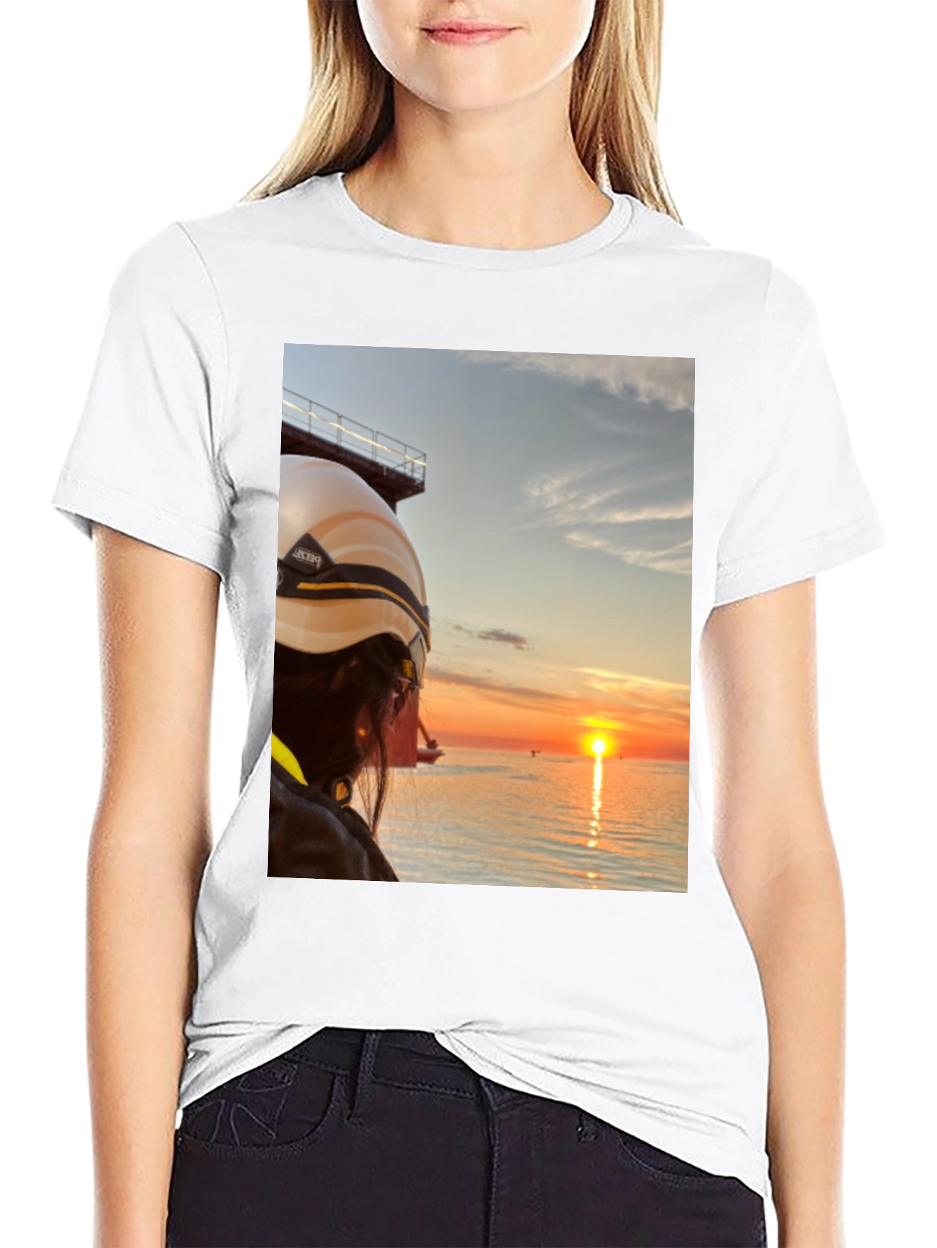 Black Sunset Seeker Graphic Tee view 9