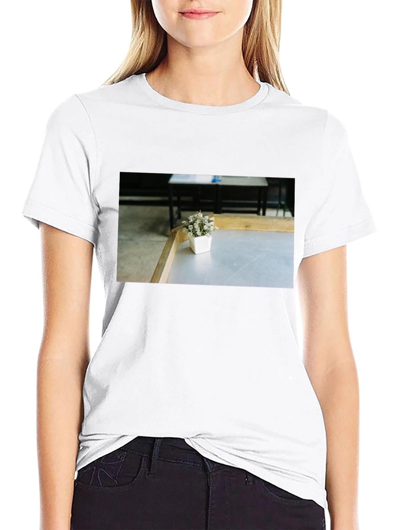 Black Minimalist Plant T-Shirt - Soft Cotton Blend view 9